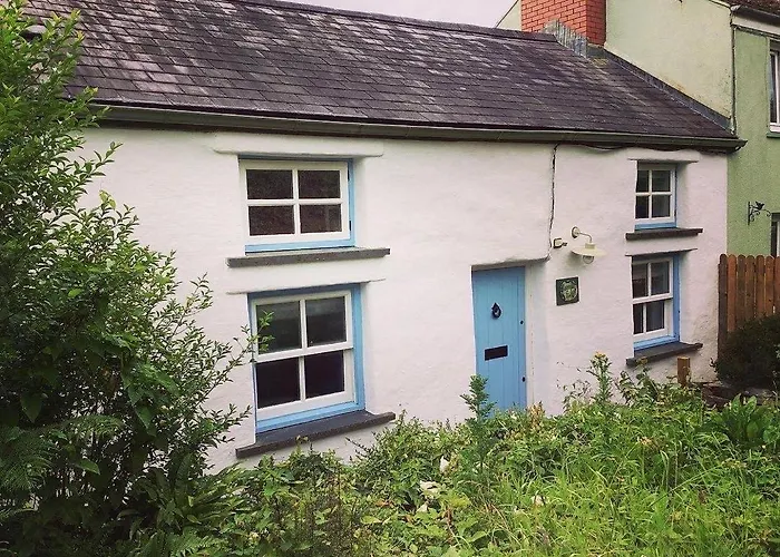 Penrallt-Fach Traditional Welsh Cottage Pembrokeshire