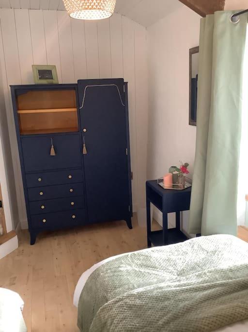 Penrallt-fach Traditional Welsh Pembrokeshire Holiday home Mynachlogddu