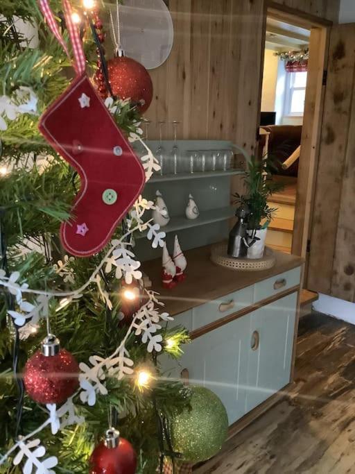 Penrallt-fach Traditional Welsh Pembrokeshire Holiday home *