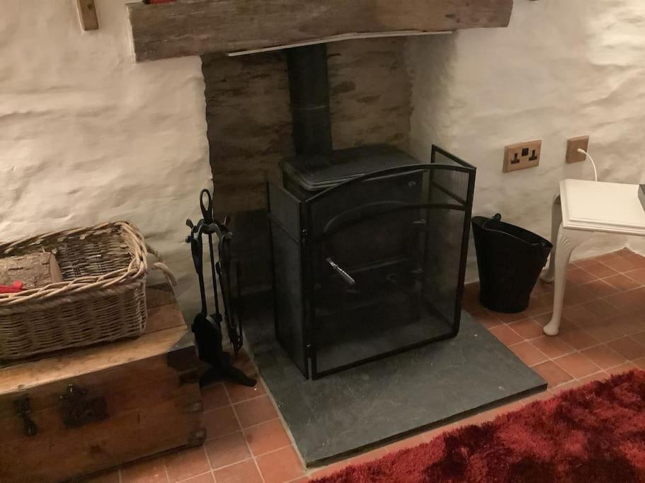 Penrallt-fach Traditional Welsh Pembrokeshire Mynachlogddu