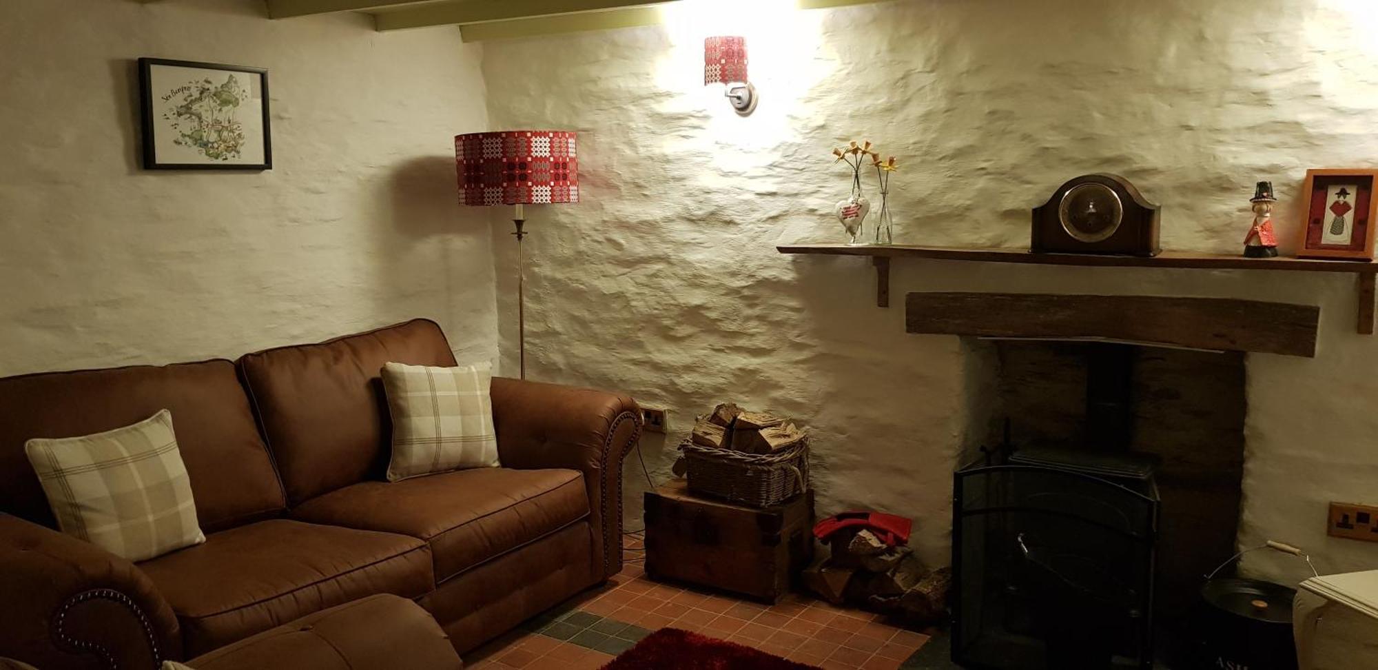 Penrallt-fach Traditional Welsh Pembrokeshire Holiday home Mynachlogddu